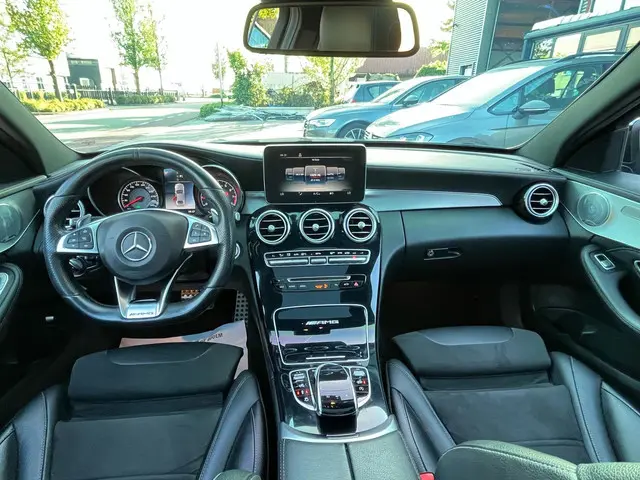 Mercedes-Benz C-Klasse 63 AMG 2017 Benzine 12
