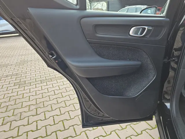 Volvo XC40 1.5 T3 Momentum 2018 Benzine 33