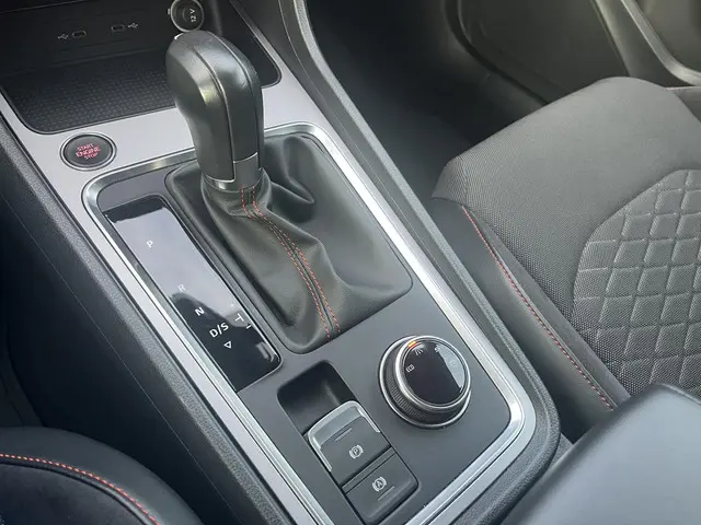 SEAT Ateca 1.5 TSi DSG FR Business Intense 2021 Benzine 14