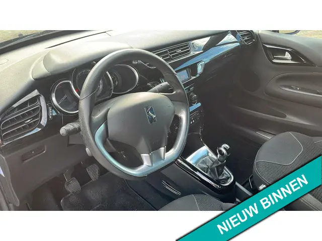 Citroën DS3 Cabrio 1.2 PureTech So Chic 2013 Benzine 8
