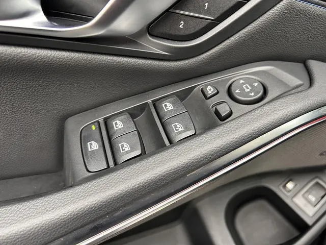 BMW 3 Serie Touring 320e 2024 Hybride Benzine 24