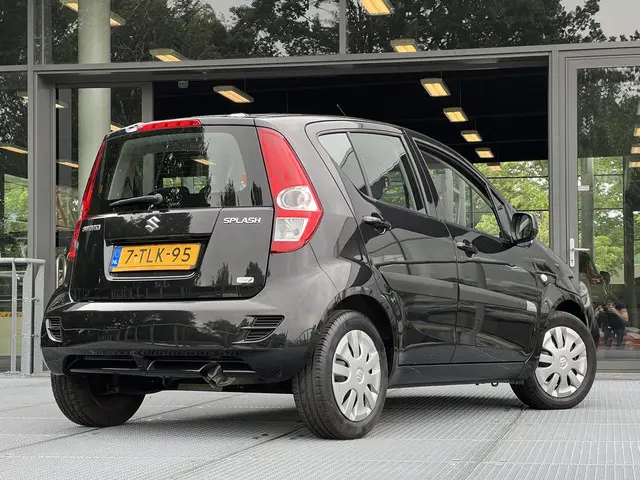 Suzuki Splash 1.0 VVT Comfort EASSS 2014 Benzine 2