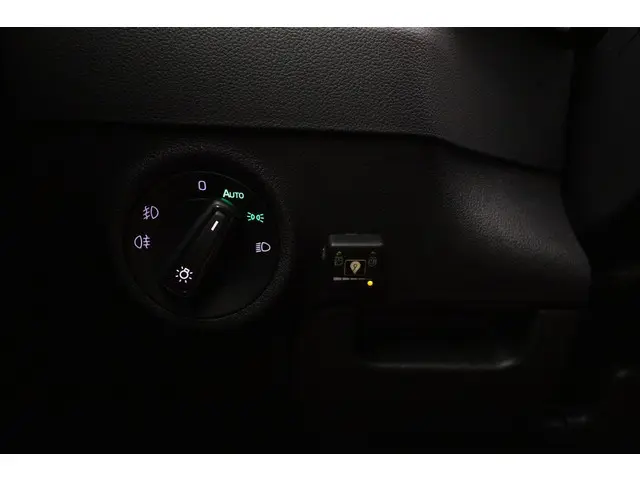 Škoda Karoq 1.5 TSI ACT Sportline Business 2020 Benzine 28