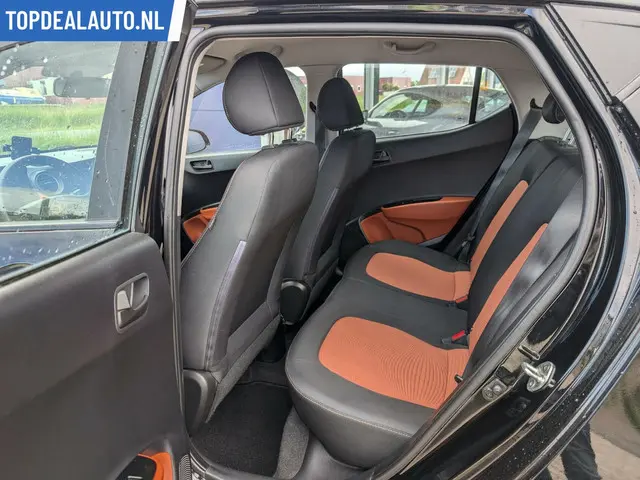 Hyundai i10 1.0i i-Motion Comfort 2015 Benzine 18
