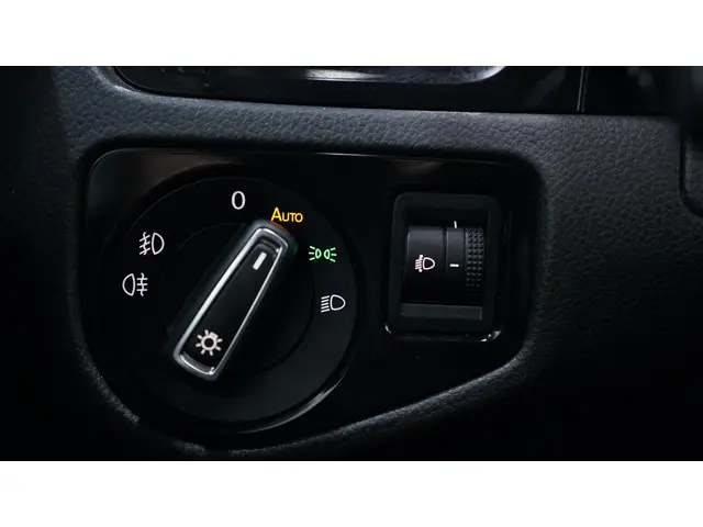 Volkswagen Golf Variant 1.6 TDI Highline 2016 Diesel 28