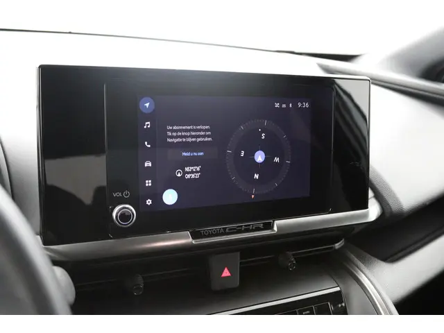 Toyota C-HR 1.8 Hybrid 140 Dynamic 2024 Hybride Benzine 27