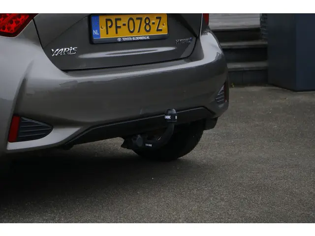 Toyota Yaris 1.5 Hybrid Executive 2017 Hybride Benzine 8