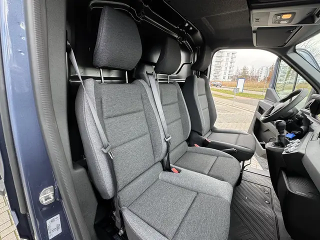 Renault Master T35 2.0 dCi 130 L2H2 Start 2024 Diesel 19