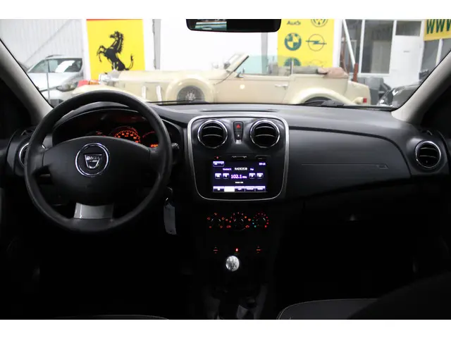 Dacia Sandero 0.9 TCe Lauréate 2014 Benzine 8