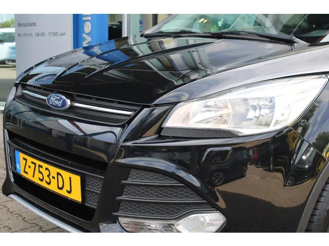 Ford Kuga 1.5 Trend Edition 2015 Benzine 32