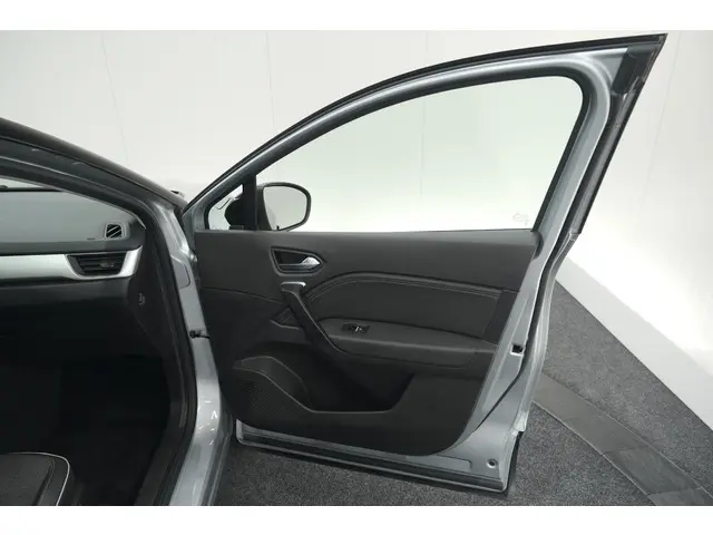 Renault Captur Mild Hybrid 140 EDC Techno 2023 Benzine 73