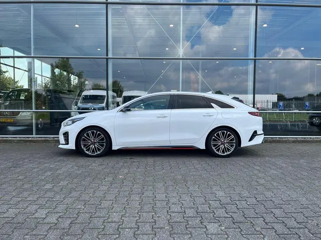 Kia ProCeed 2