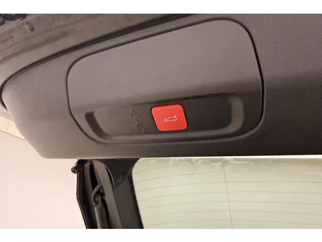 Peugeot 408 e-408 GT Avantage 58 kWh 2025 Elektrisch 13