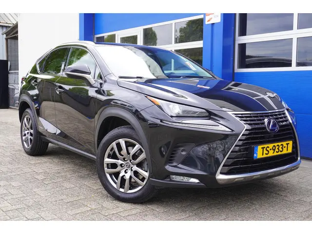Lexus NX 300h AWD 2018 Hybride Benzine 3