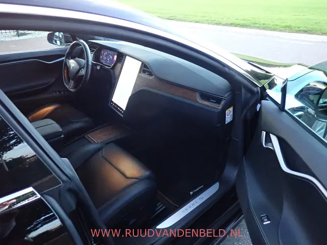 Tesla Model S Long Range 2019 Elektrisch 24