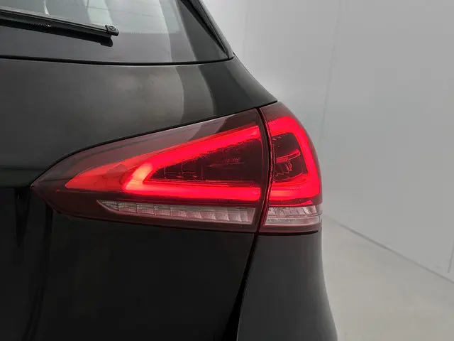 Mercedes-Benz A-Klasse 160 Advantage 2020 Benzine 36