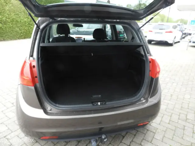Kia Venga 1.4 CVVT ExecutiveLine 2014 Benzine 10