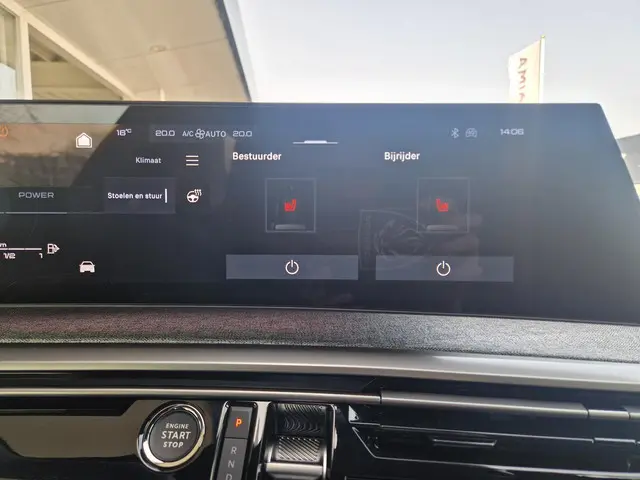 Peugeot 3008 1.2 Hybrid 145 GT 2025 Hybride Benzine 19