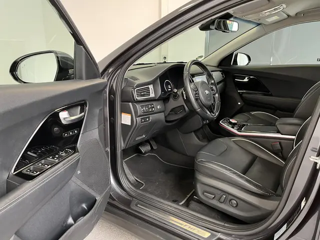 Kia e-Niro ExecutiveLine 64 kWh 2020 Elektrisch 11