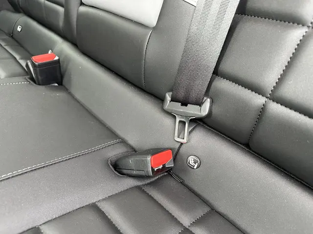 Citroën C4 1.2 Hybrid 145 PK Max 2025 Hybride Benzine 31