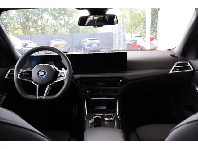 BMW 3 Serie Touring 330e 2025 Hybride Benzine 9