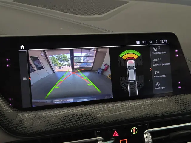 BMW 1 Serie 118i High Executive Edition 2019 Benzine 18