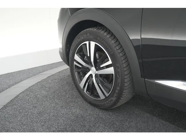 Peugeot 3008 1.2 Hybrid 136 GT 2024 Hybride Benzine 21