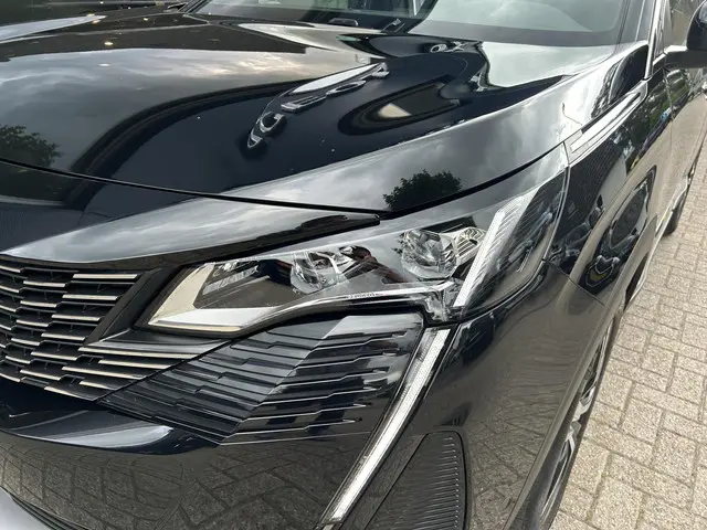 Peugeot 3008 1.6 HYbrid 225 GT 2023 Hybride Benzine 47