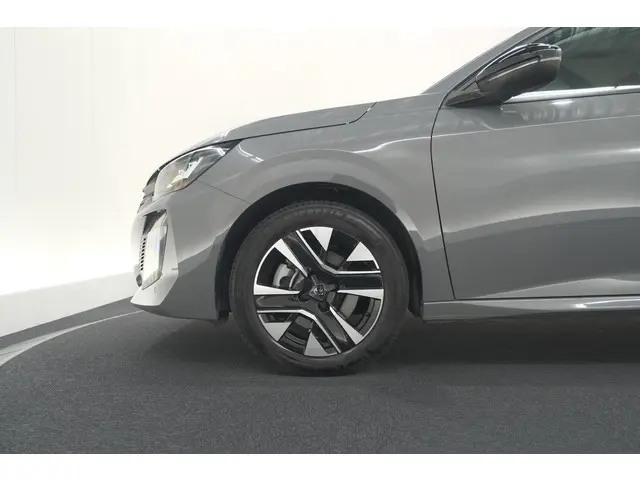 Peugeot 208 PureTech 100 Allure 2025 Benzine 18