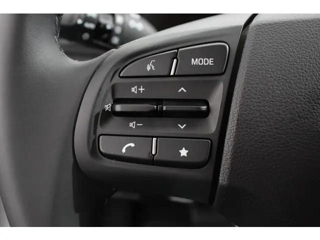 Hyundai i10 1.0 Comfort Automaat 5-zits 2024 Benzine 13