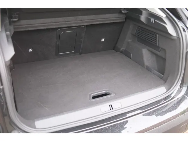 Citroën C4 PT 130 Shine 2021 Benzine 16