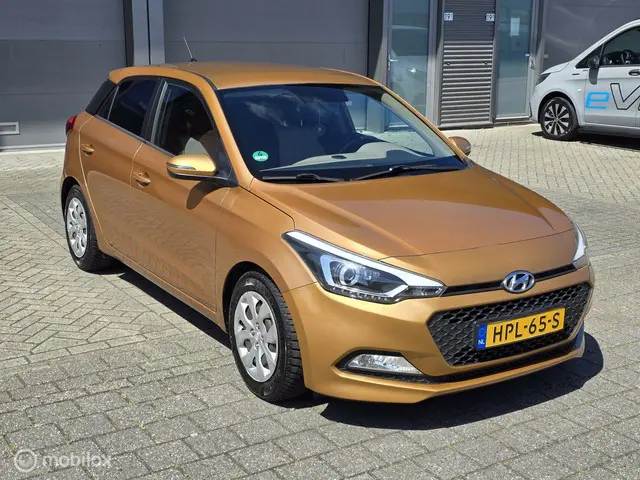 Hyundai i20 1.2 HPi-MotionPremium✅️Apk✅️Airco✅️ 2015 Benzine 2