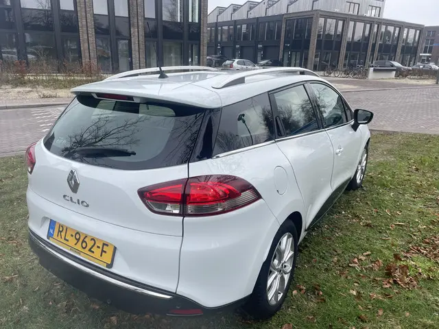 Renault Clio Estate 0.9 TCe Intens 2017 Benzine 6