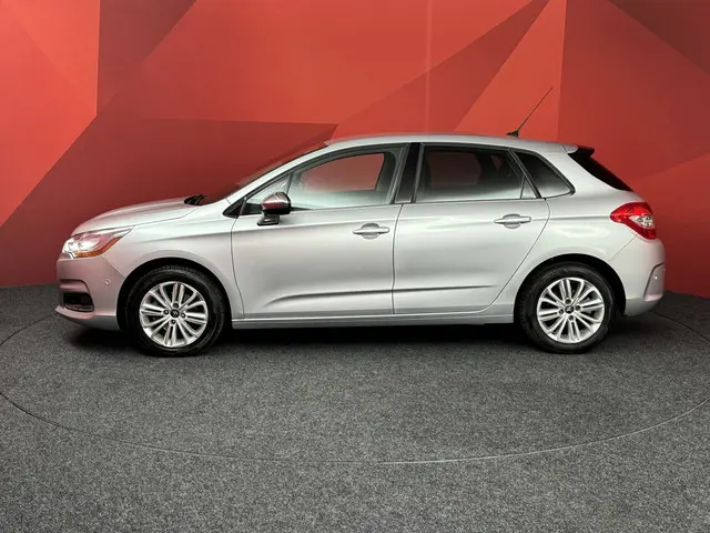 Citroën C4 1.2 PureTech Exclusive 2014 Benzine 17