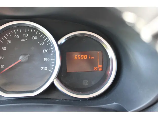 Dacia Lodgy 1.3 TCe Tech Road 7p. 2019 Benzine 2