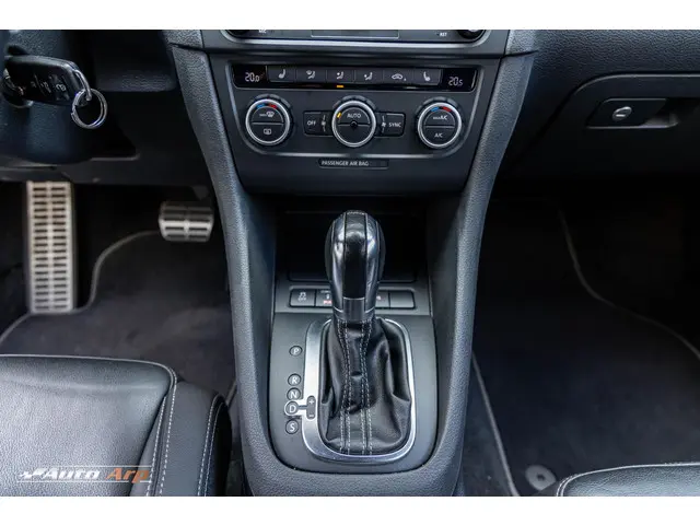 Volkswagen Golf Cabriolet 2.0 TSI R 2013 Benzine 26