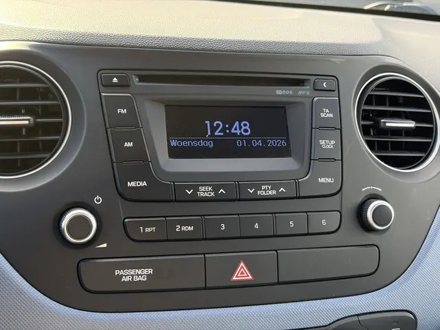 Hyundai i10 1.0i i-Motion Comfort 2017 Benzine 16