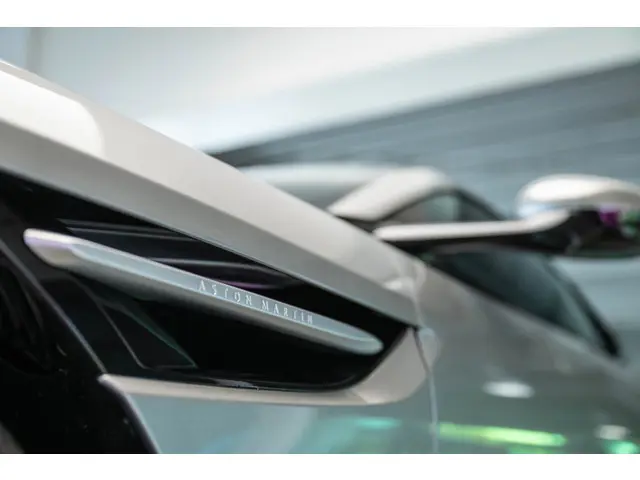 Aston Martin DB12 4.0 V8 2024 Benzine 15