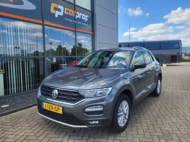 Volkswagen T-Roc 1.5 TSI Style Business 2020 Benzine 2