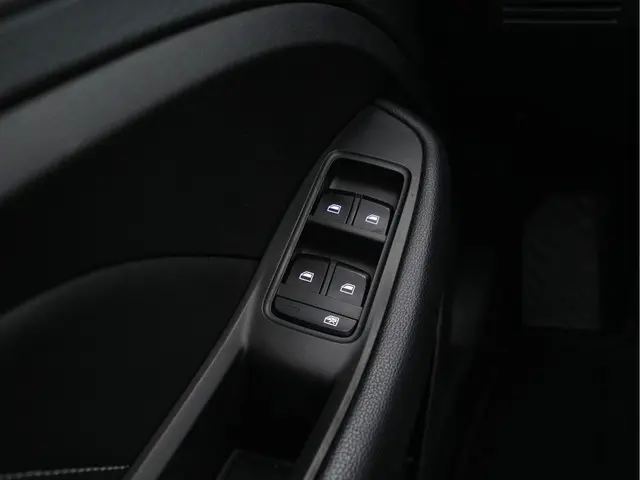 MG ZS EV Luxury 45 kWh { SOH-90%} 2020 Elektrisch 21