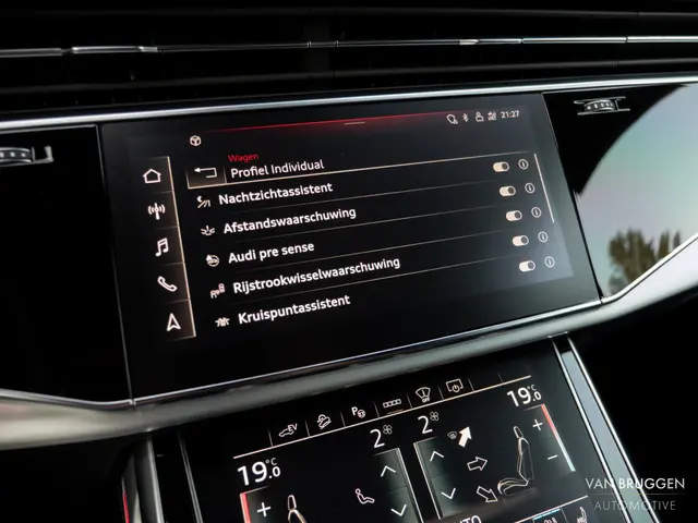 Audi Q8 55 TFSI e quattro S-Line 2021 Hybride Benzine 54