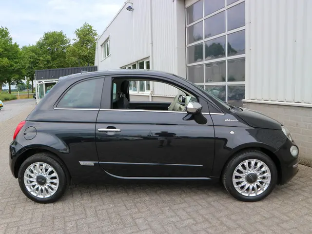 Fiat 500 1.0 Hybrid Dolce Vita 2021 Benzine 10