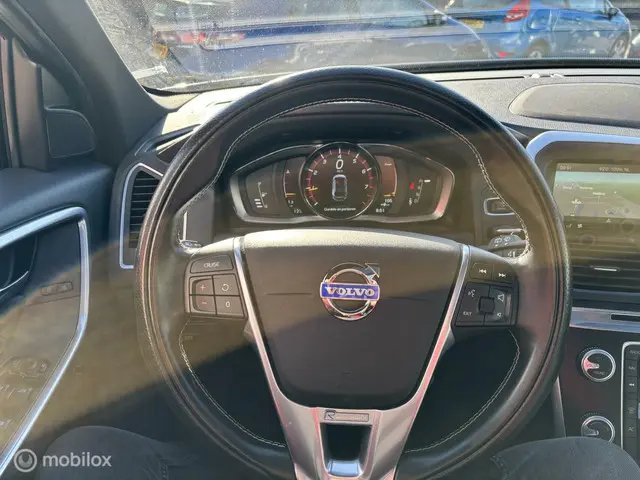Volvo XC60 2.0 T5 FWD R-Design Summum 2014 Benzine 20