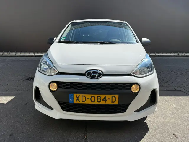 Hyundai i10 1.0i i-Drive GEEN AIRCO!!! 2018 Benzine 8