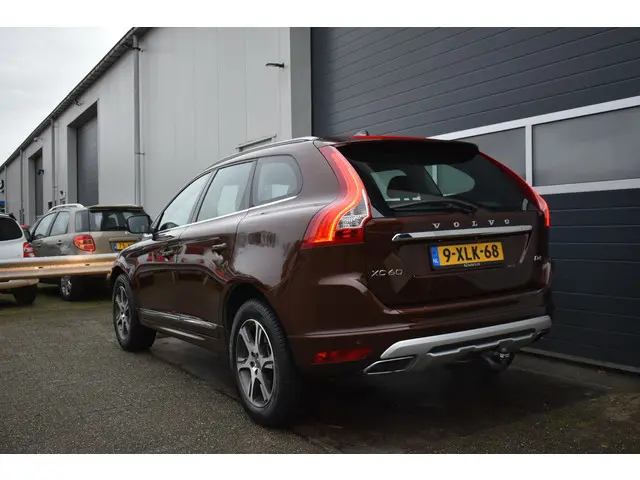 Volvo XC60 2.0 D4 FWD Summum automaat 2014 Diesel 3