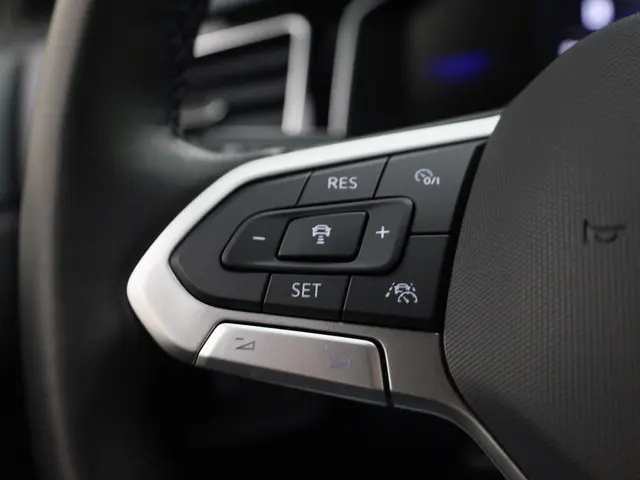 Volkswagen Polo 1.0TSI/95PK R-Line DSG 2025 Benzine 8