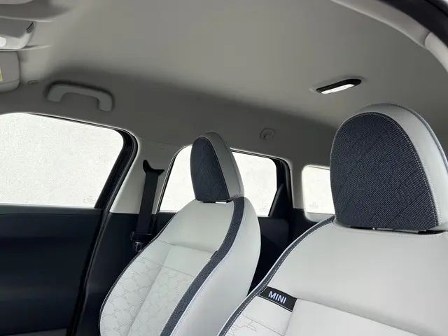 MINI Aceman Mini E Classic S 42.5 kWh 2025 Elektrisch 14
