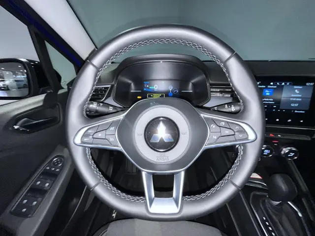 Mitsubishi Colt 1.6 Hybrid Intense 2024 Hybride Benzine 25