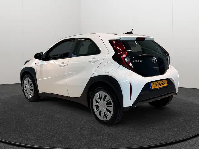 Toyota Aygo X 1.0 VVT-i MT Play 2023 Benzine 3