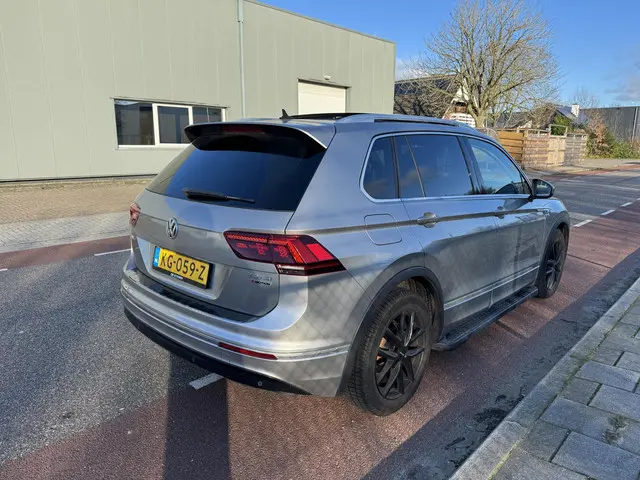 Volkswagen Tiguan 2.0 TSI 4Motion Highline 2016 Benzine 4